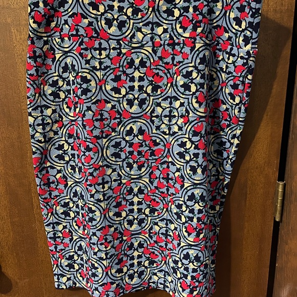 Jupe LuLaRoe Cassie – Taille L – Multicolore Fleurs – NEUVE